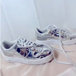 Very exclusive,women’s CHROME listed in this size for 800$ +elsewhere new w/tags